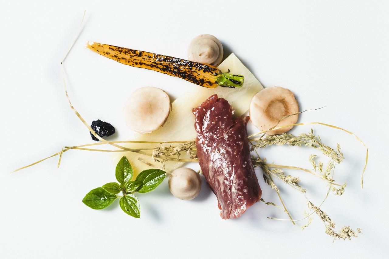 Logis Hotel Du Morvan - Restaurant La Table De Jerome Luzy Bagian luar foto