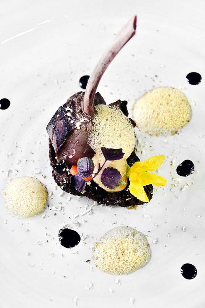 Logis Hotel Du Morvan - Restaurant La Table De Jerome Luzy Bagian luar foto