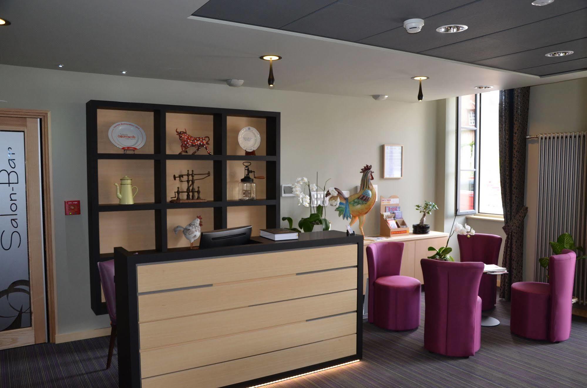 Logis Hotel Du Morvan - Restaurant La Table De Jerome Luzy Bagian luar foto